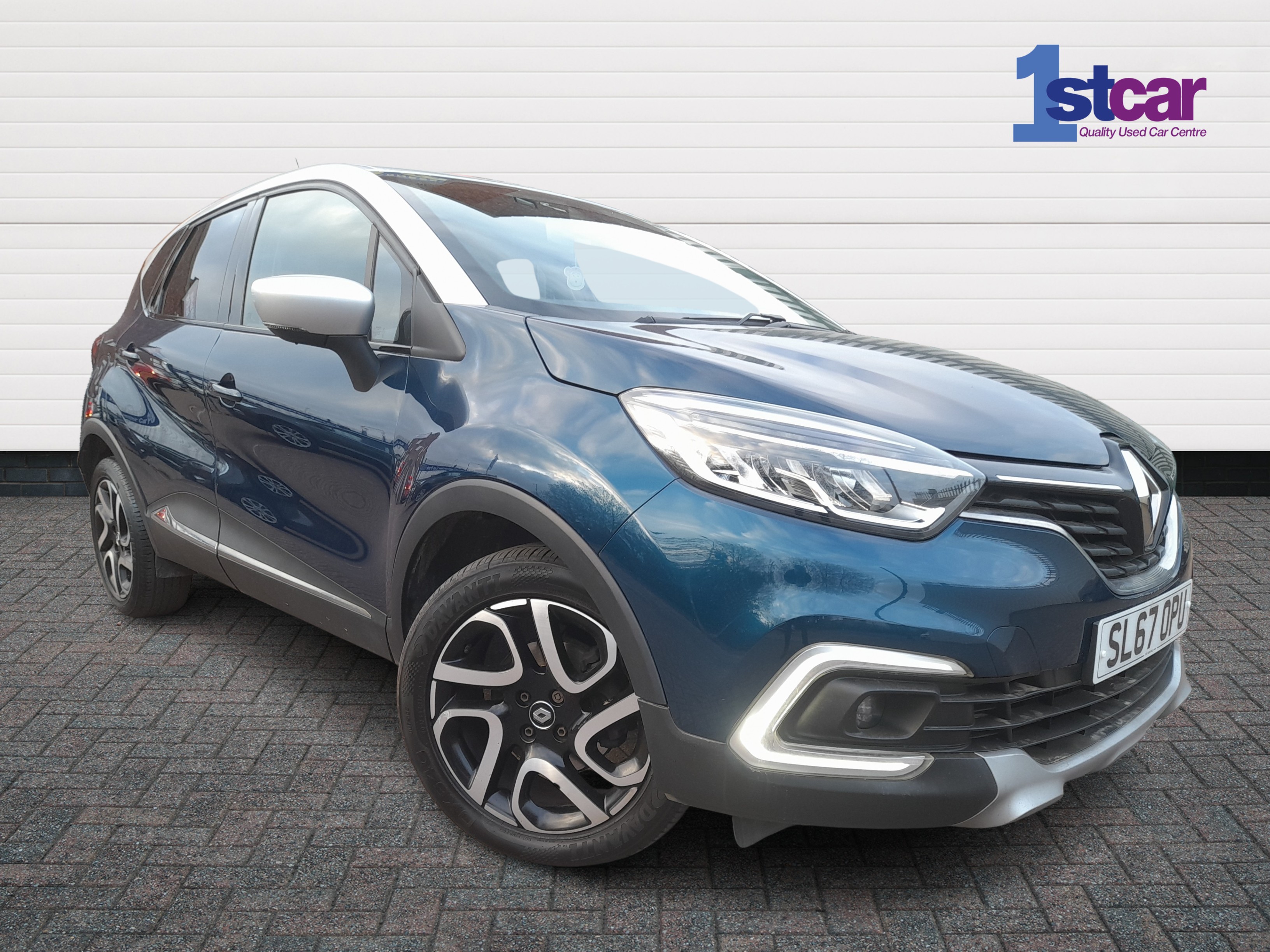 Main listing image - Renault Captur