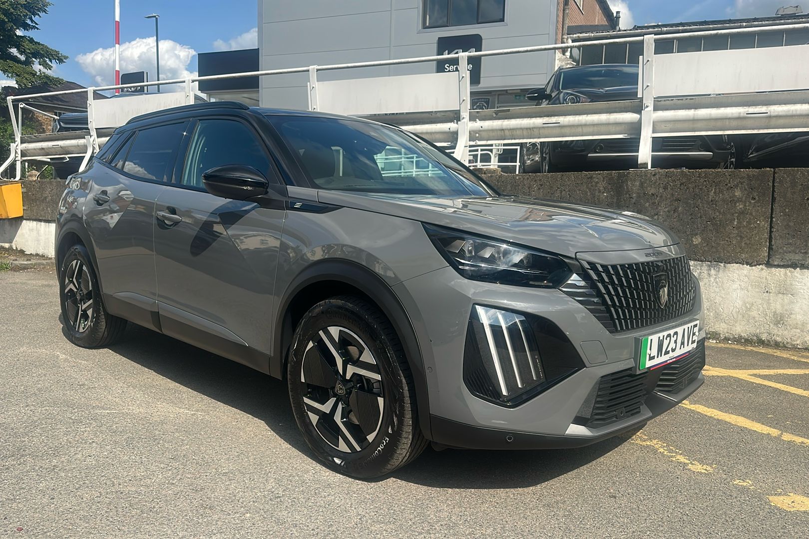 Main listing image - Peugeot e-2008