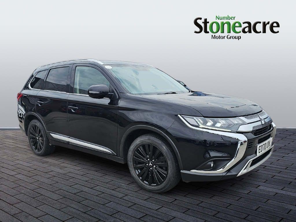 Main listing image - Mitsubishi Outlander