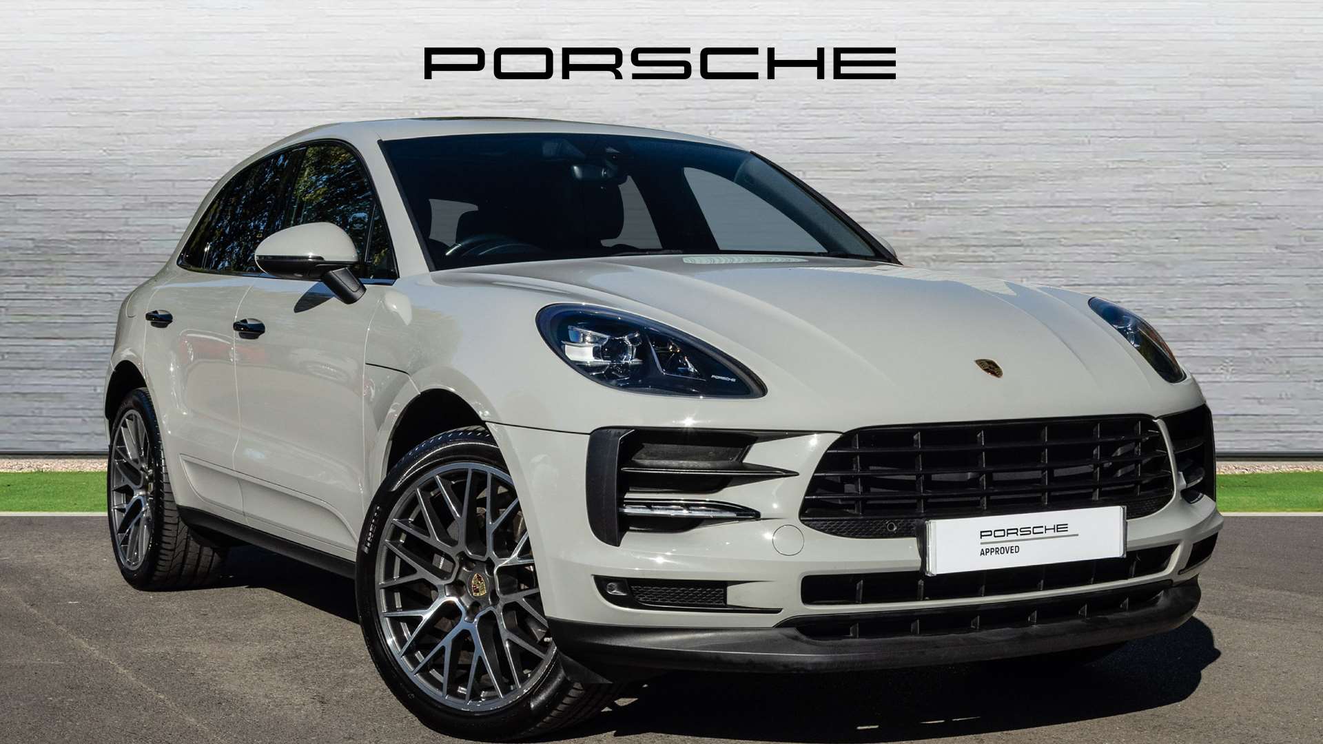 Main listing image - Porsche Macan
