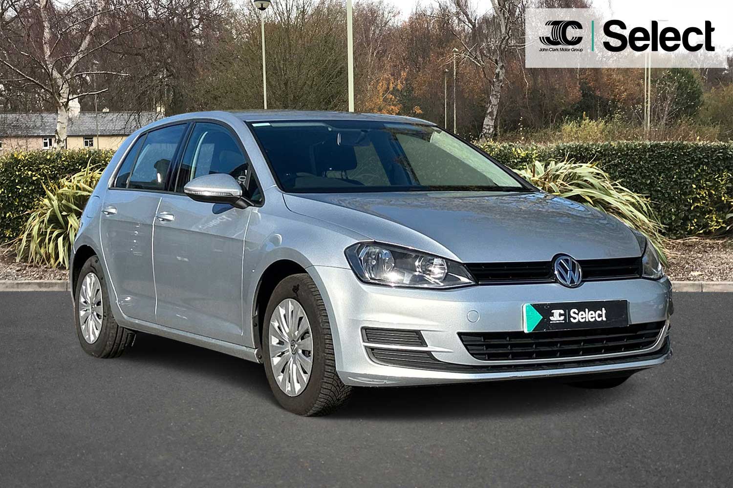 Main listing image - Volkswagen Golf