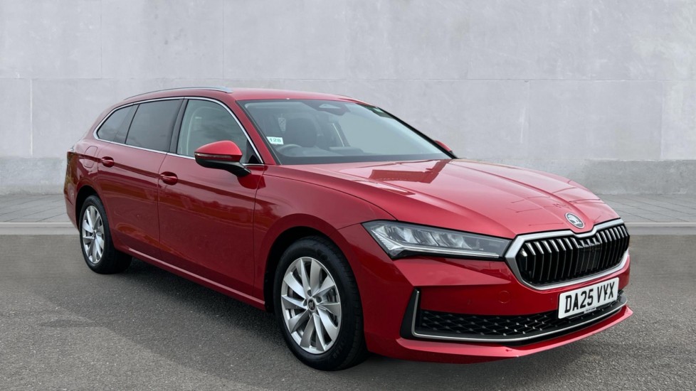 Main listing image - Skoda Superb Estate