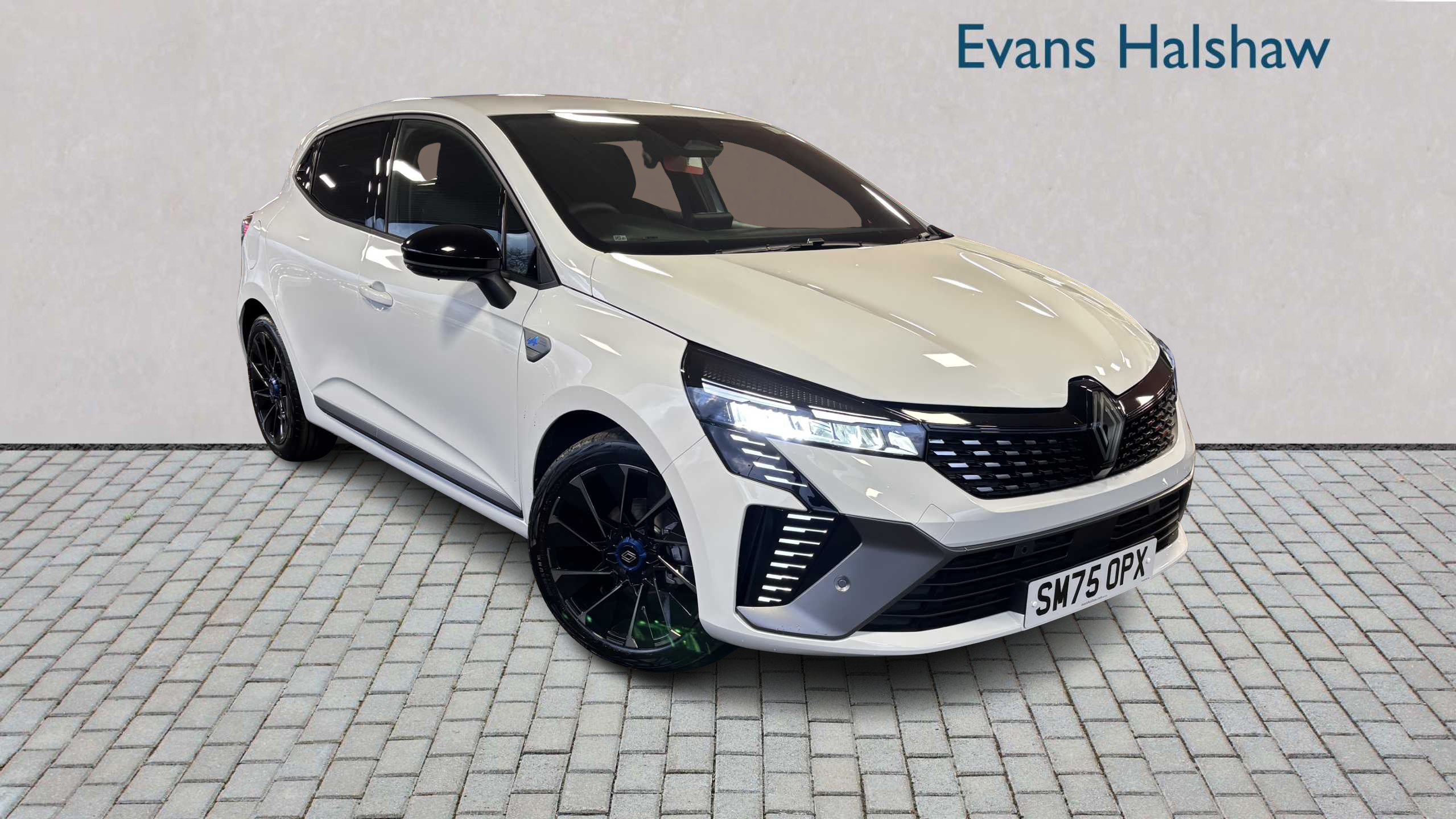 Main listing image - Renault Clio