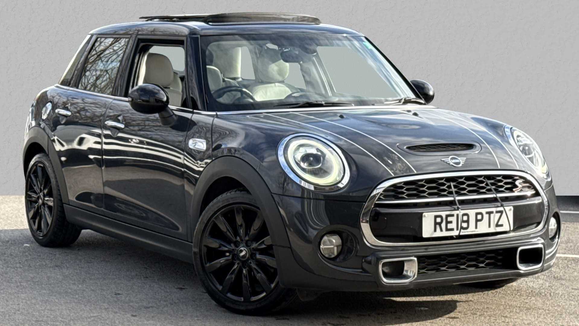 Main listing image - MINI Hatchback 5dr