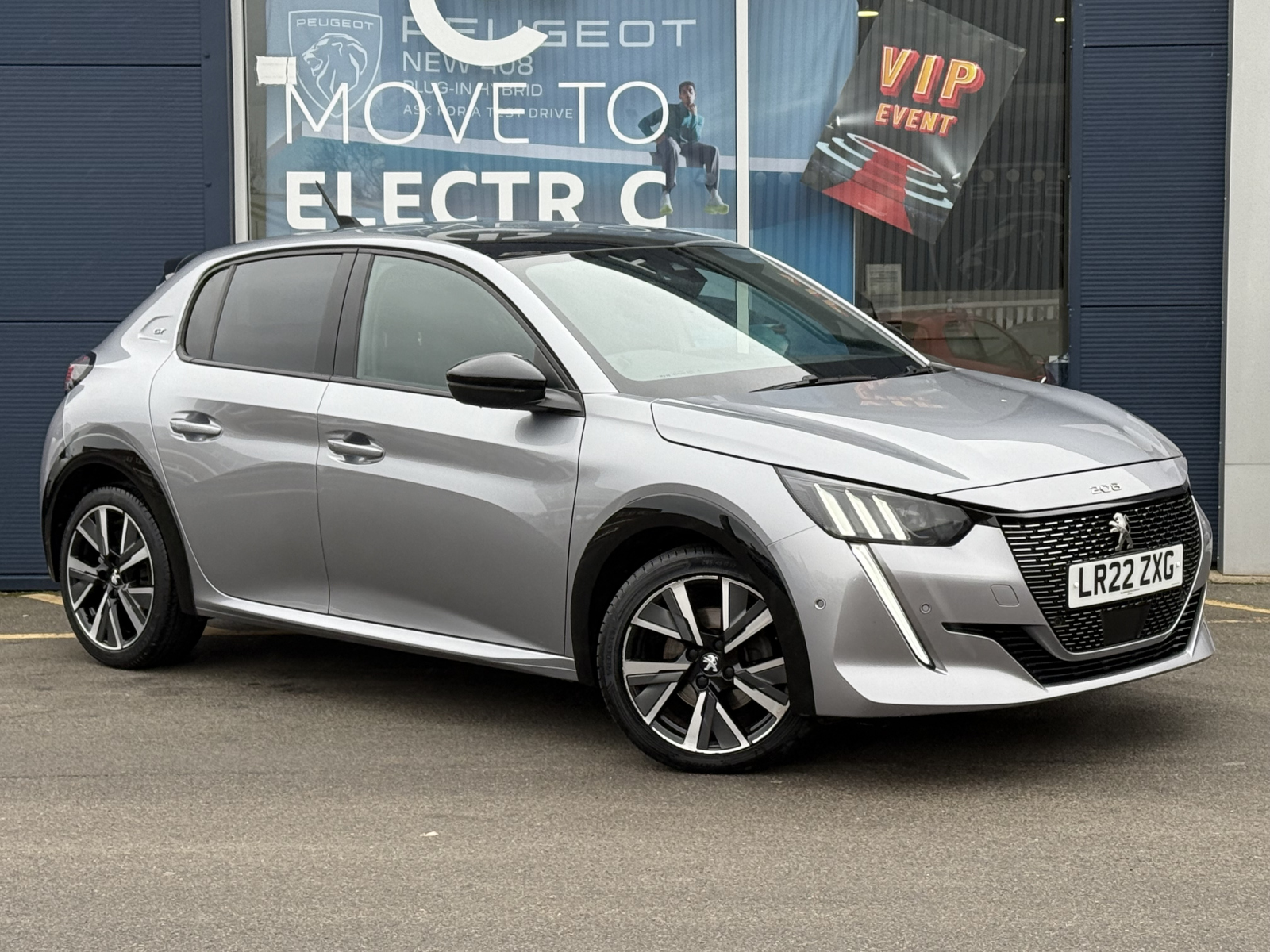 Main listing image - Peugeot 208