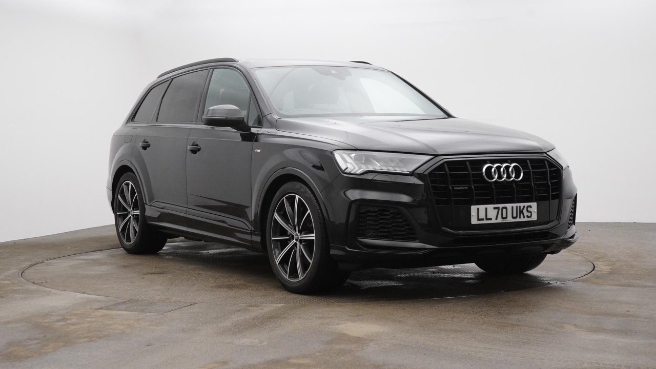 Main listing image - Audi Q7