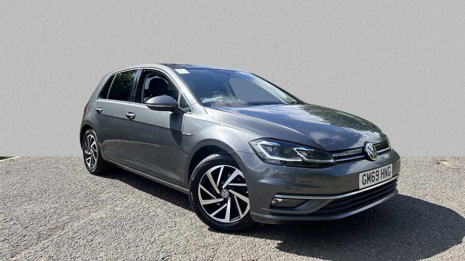 Main listing image - Volkswagen Golf