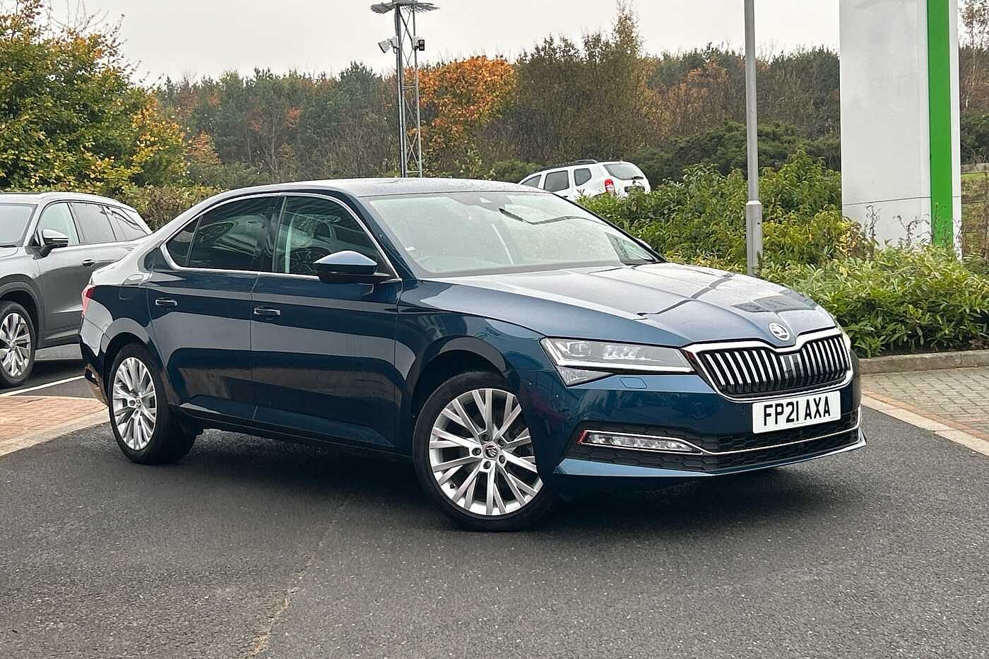 Main listing image - Skoda Superb