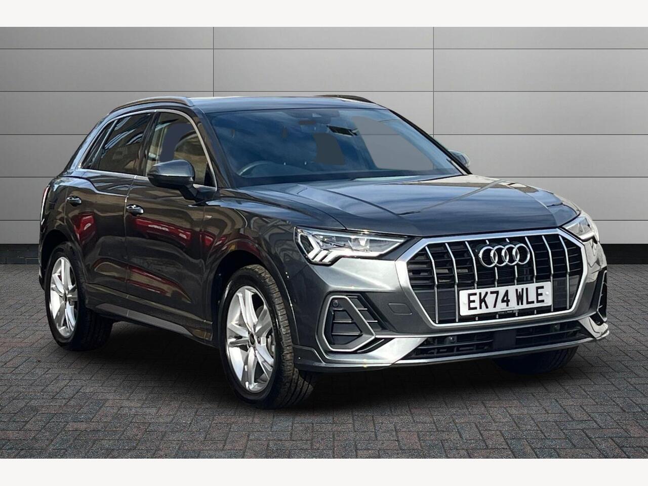 Main listing image - Audi Q3