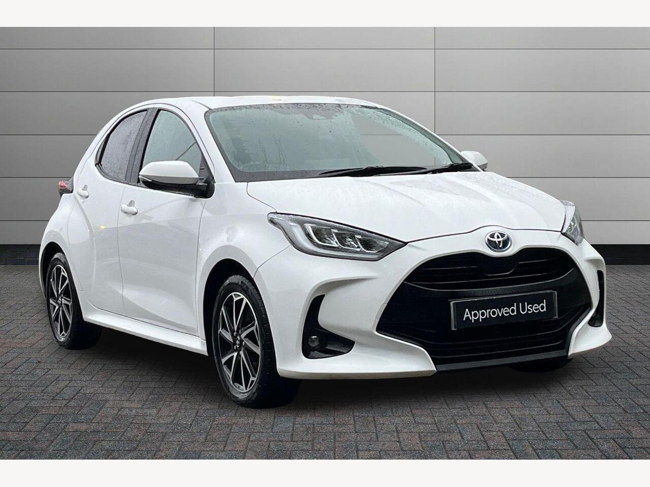 Main listing image - Toyota Yaris