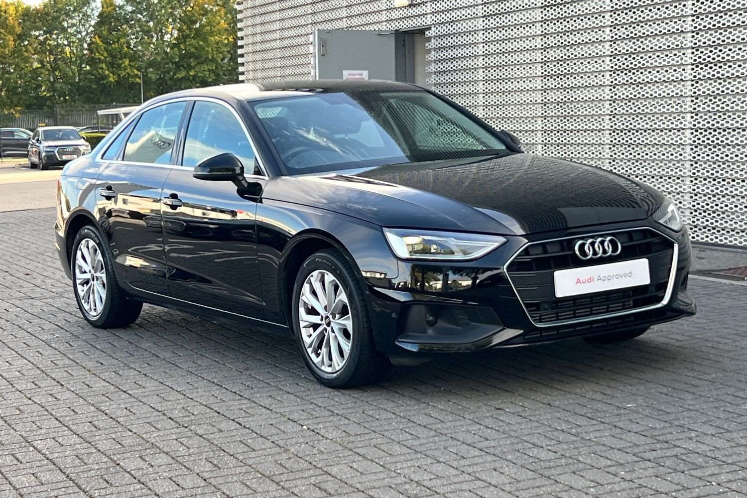 Main listing image - Audi A4