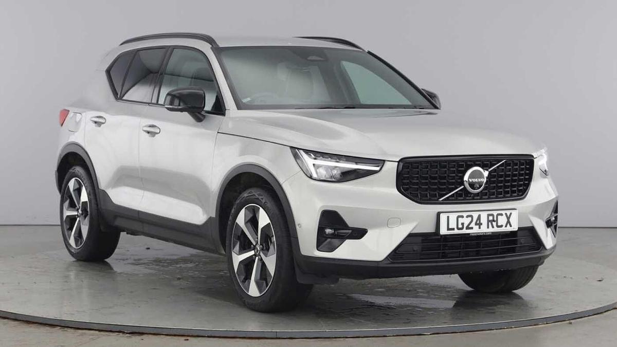 Main listing image - Volvo XC40