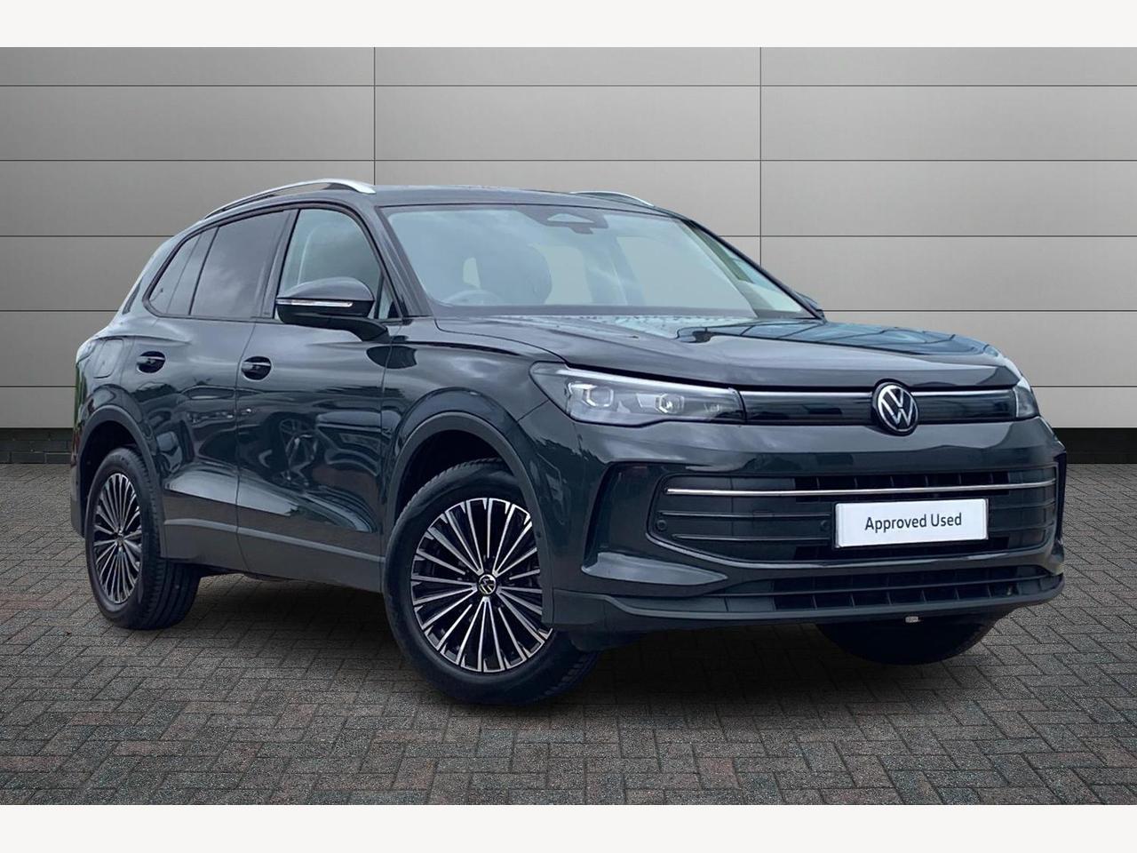 Main listing image - Volkswagen Tiguan