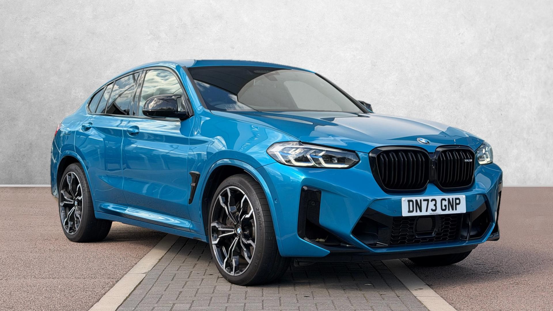 Main listing image - BMW X4 M