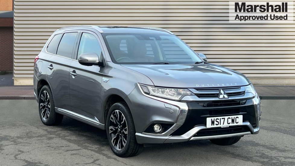 Main listing image - Mitsubishi Outlander