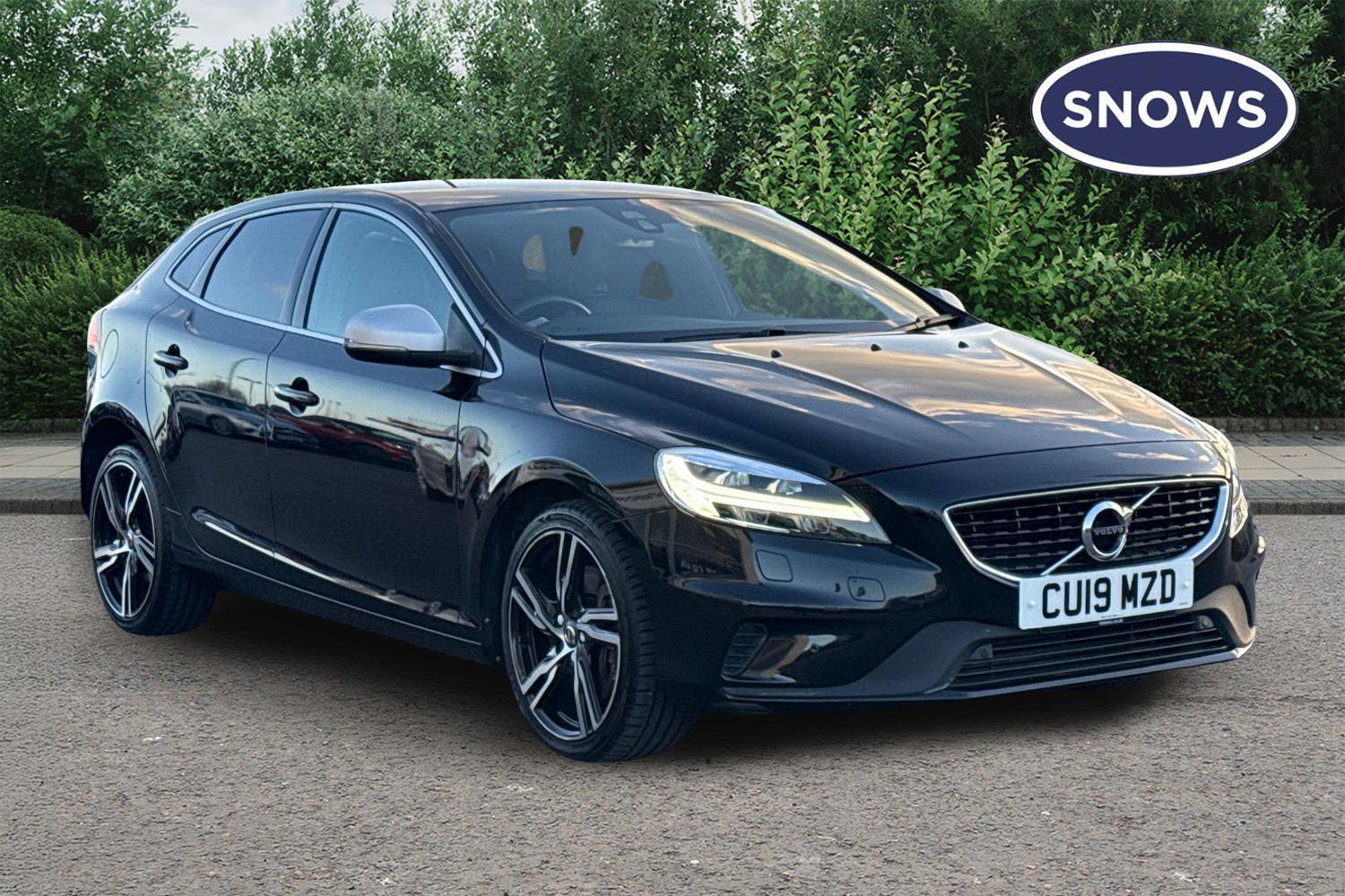 Main listing image - Volvo V40