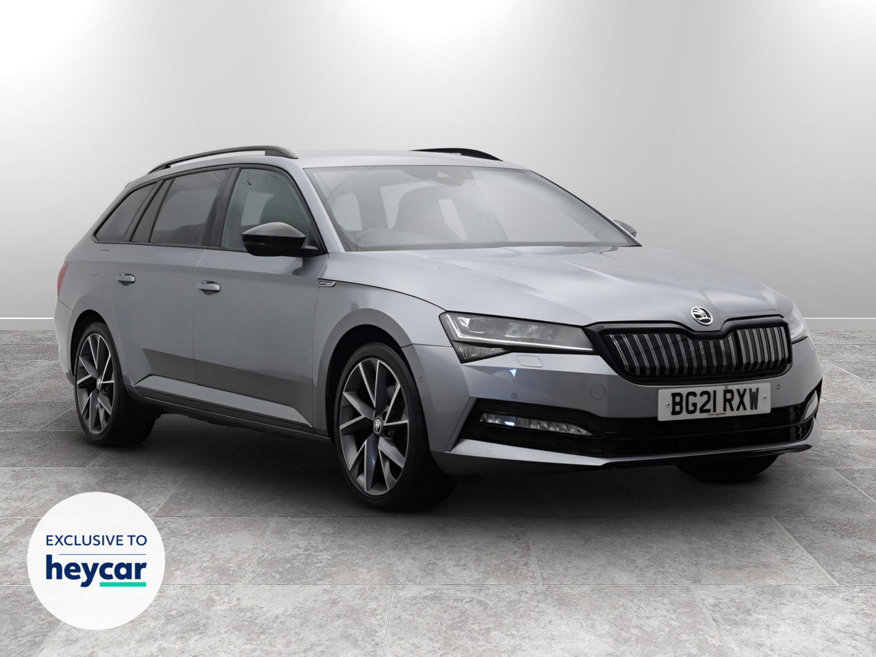 Main listing image - Skoda Superb Estate