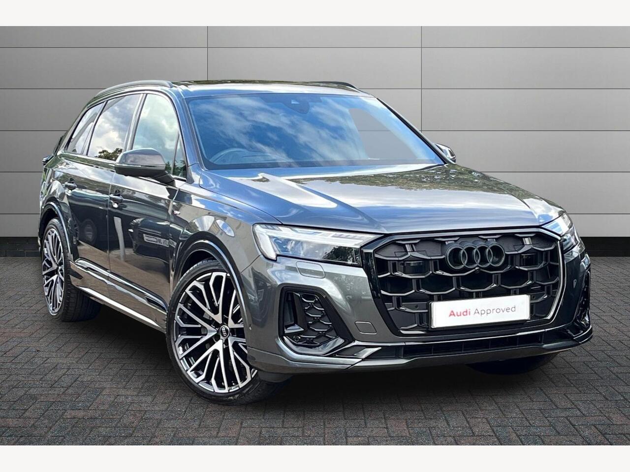 Main listing image - Audi Q7