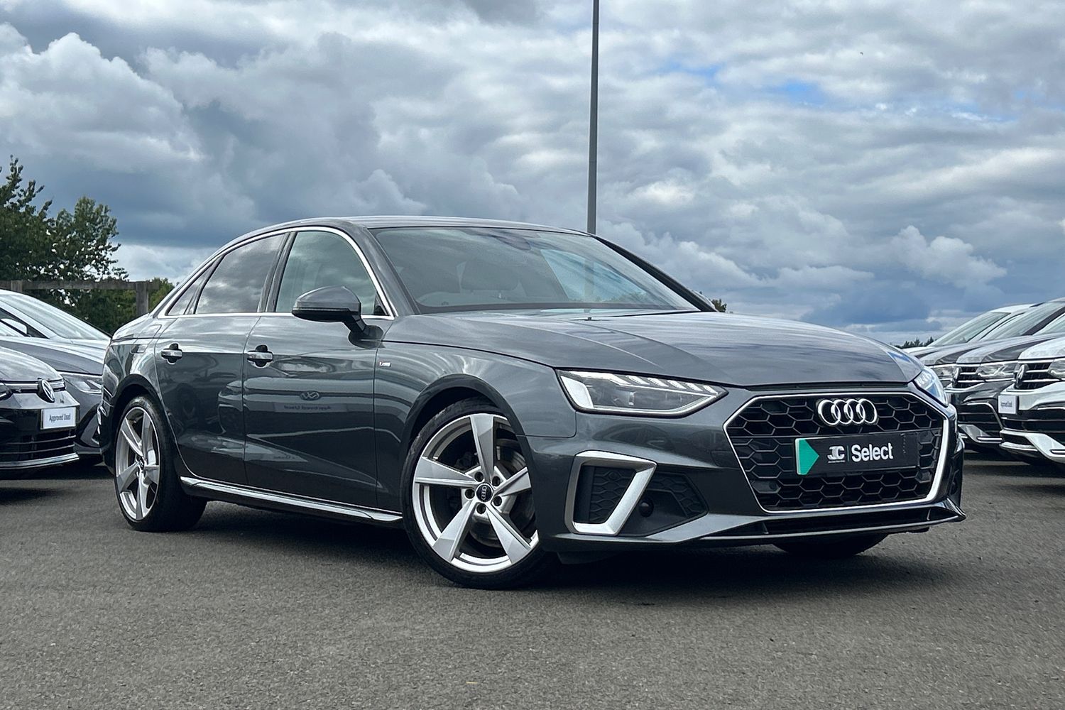 Main listing image - Audi A4