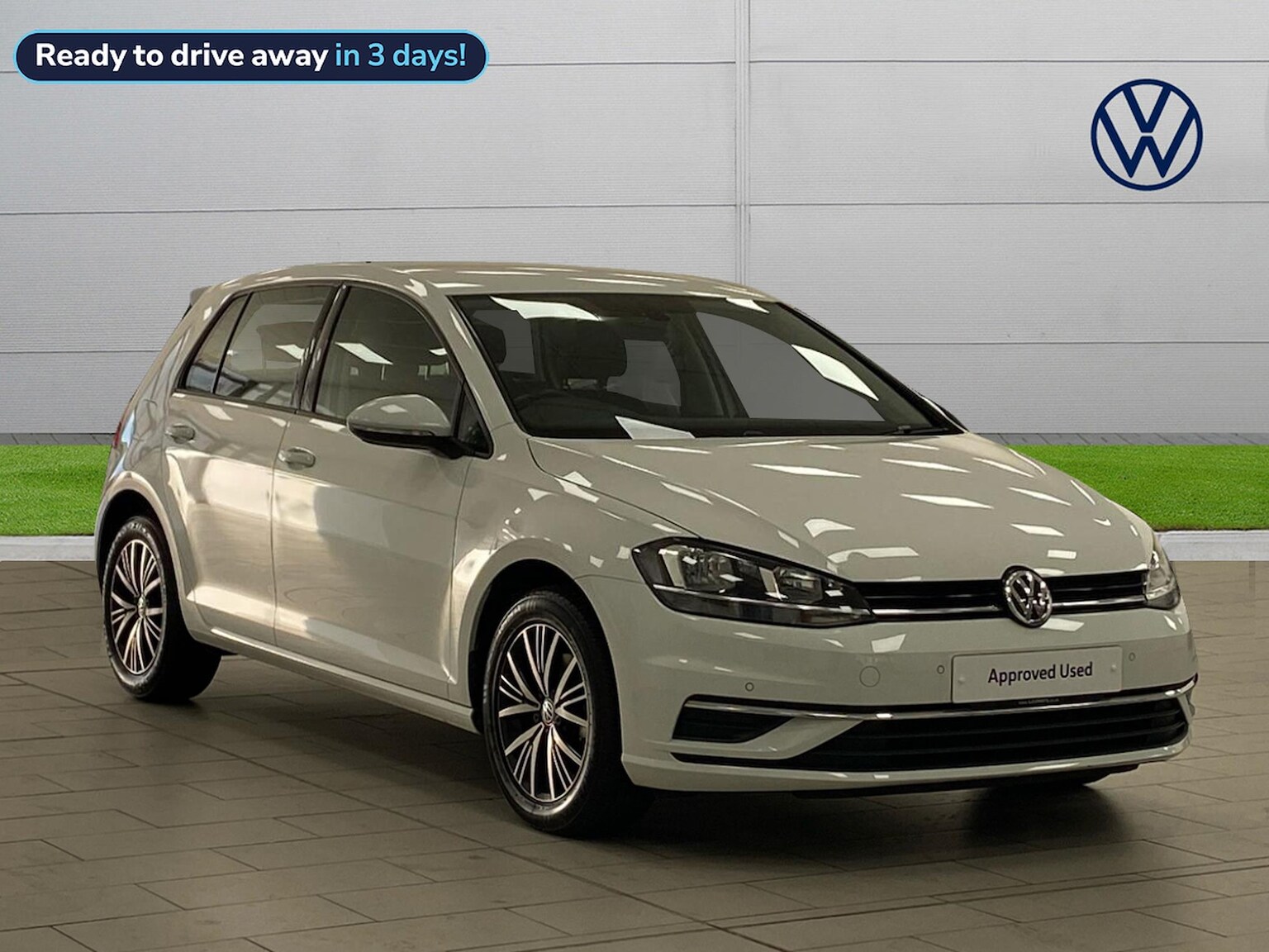 Main listing image - Volkswagen Golf