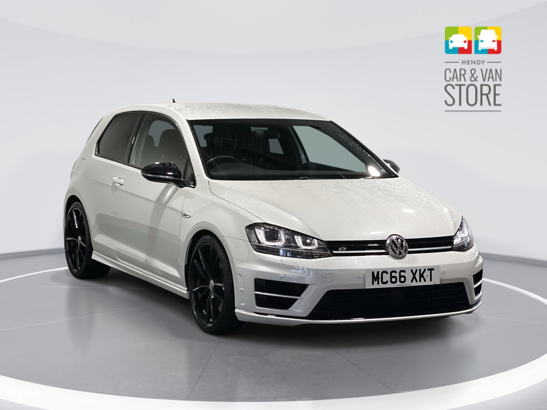 Main listing image - Volkswagen Golf R