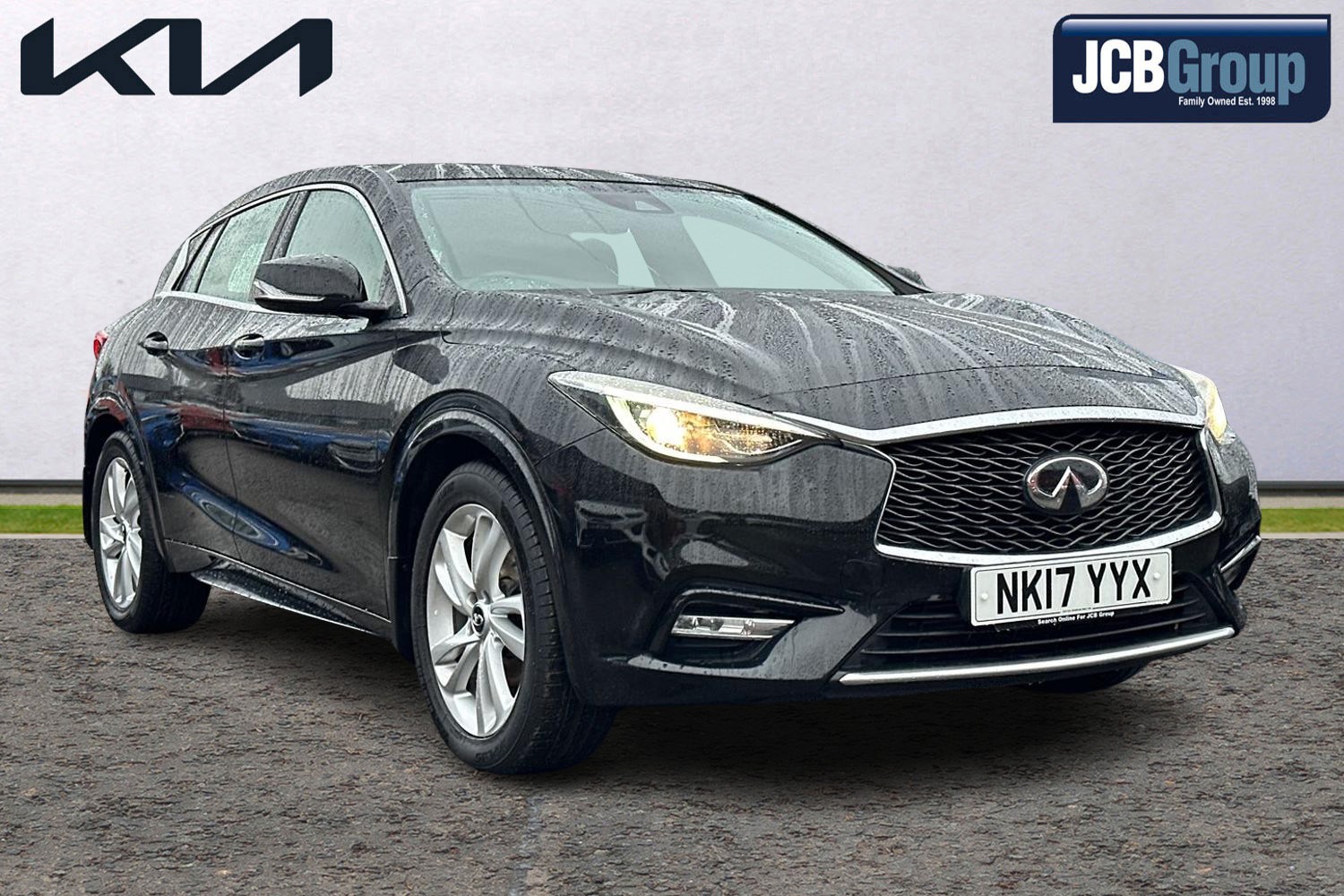 Main listing image - Infiniti Q30