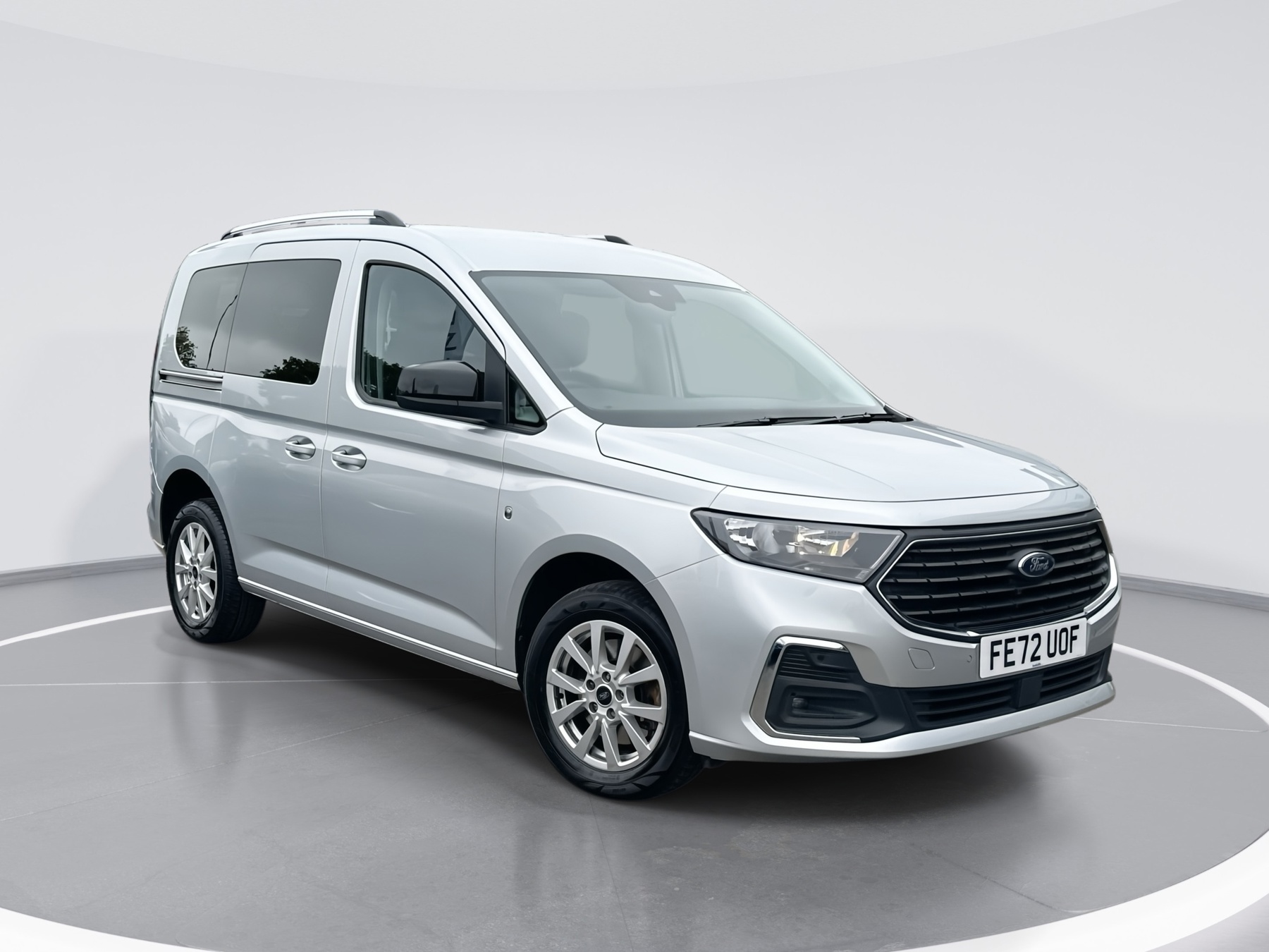 Main listing image - Ford Tourneo Connect