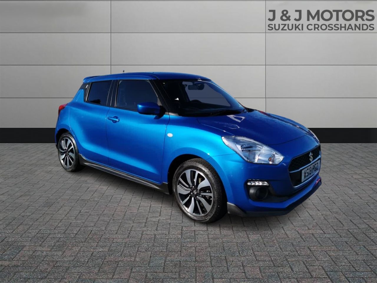 Main listing image - Suzuki Swift