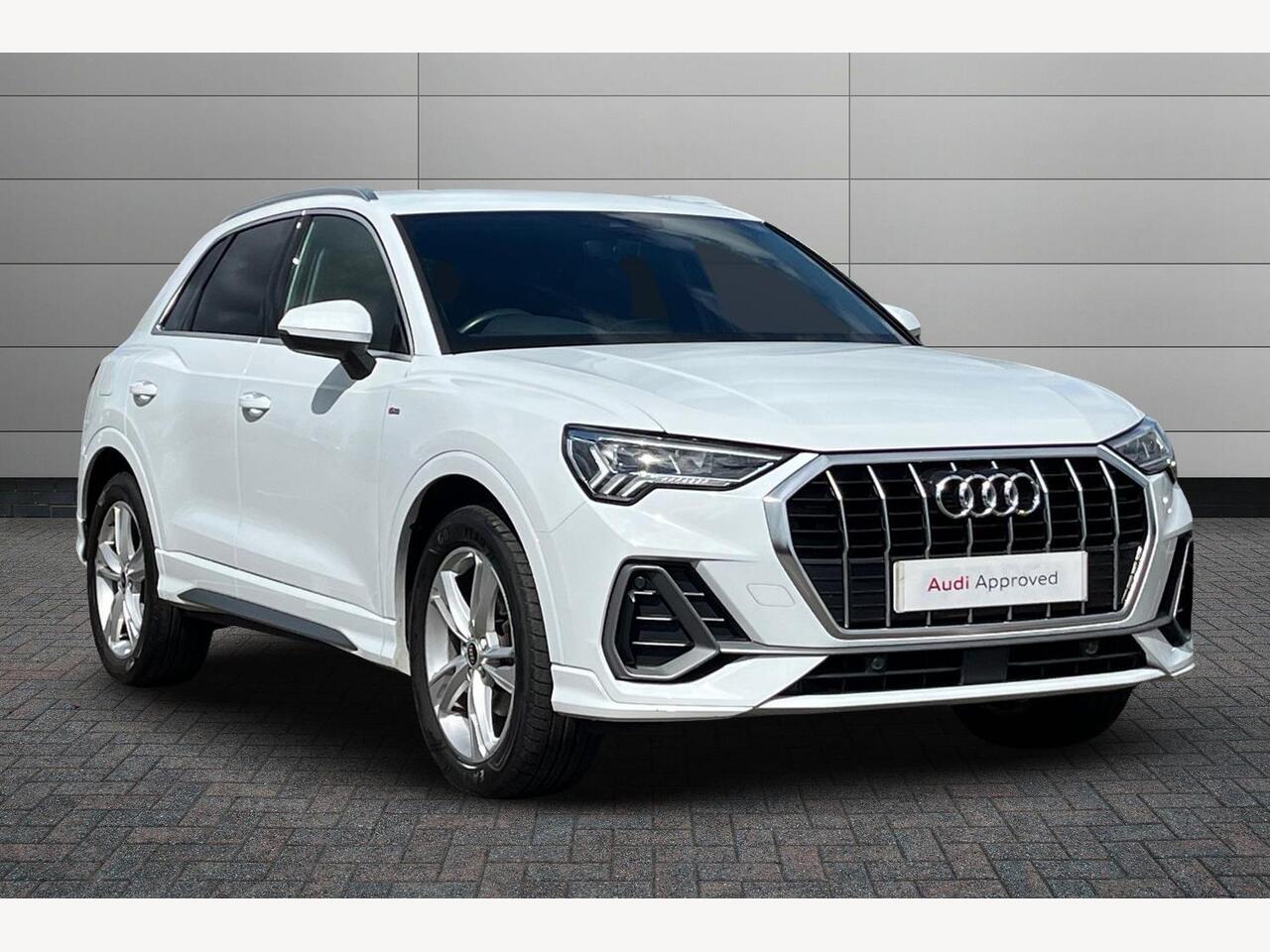 Main listing image - Audi Q3