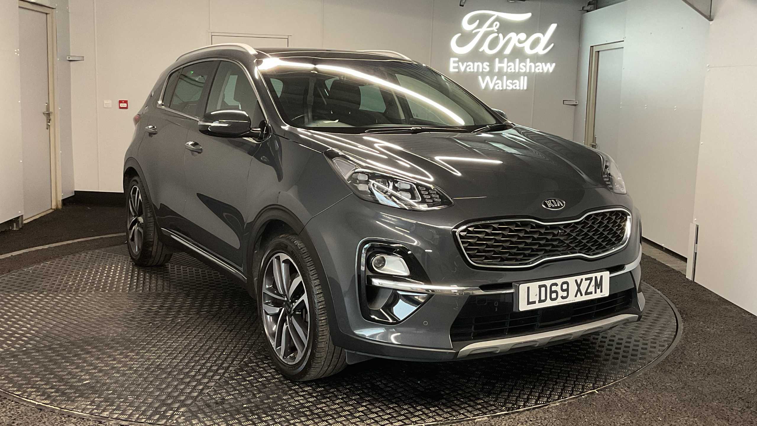 Main listing image - Kia Sportage