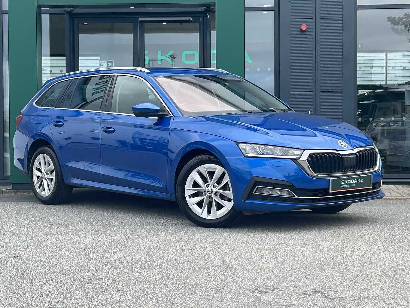 Main listing image - Skoda Octavia Estate