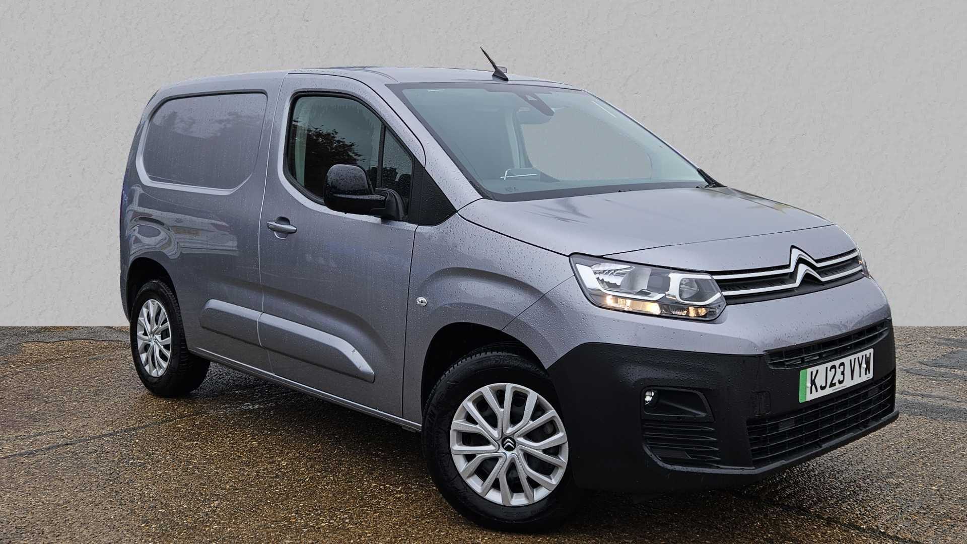 Main listing image - Citroen e-Berlingo