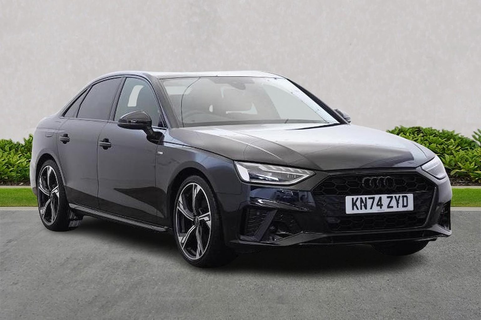 Main listing image - Audi A4