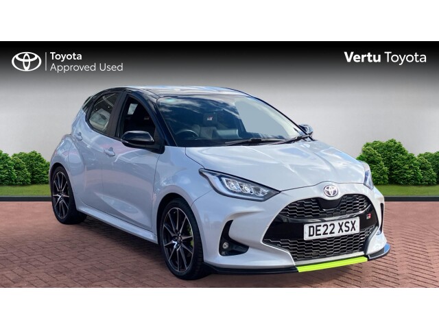 Main listing image - Toyota Yaris