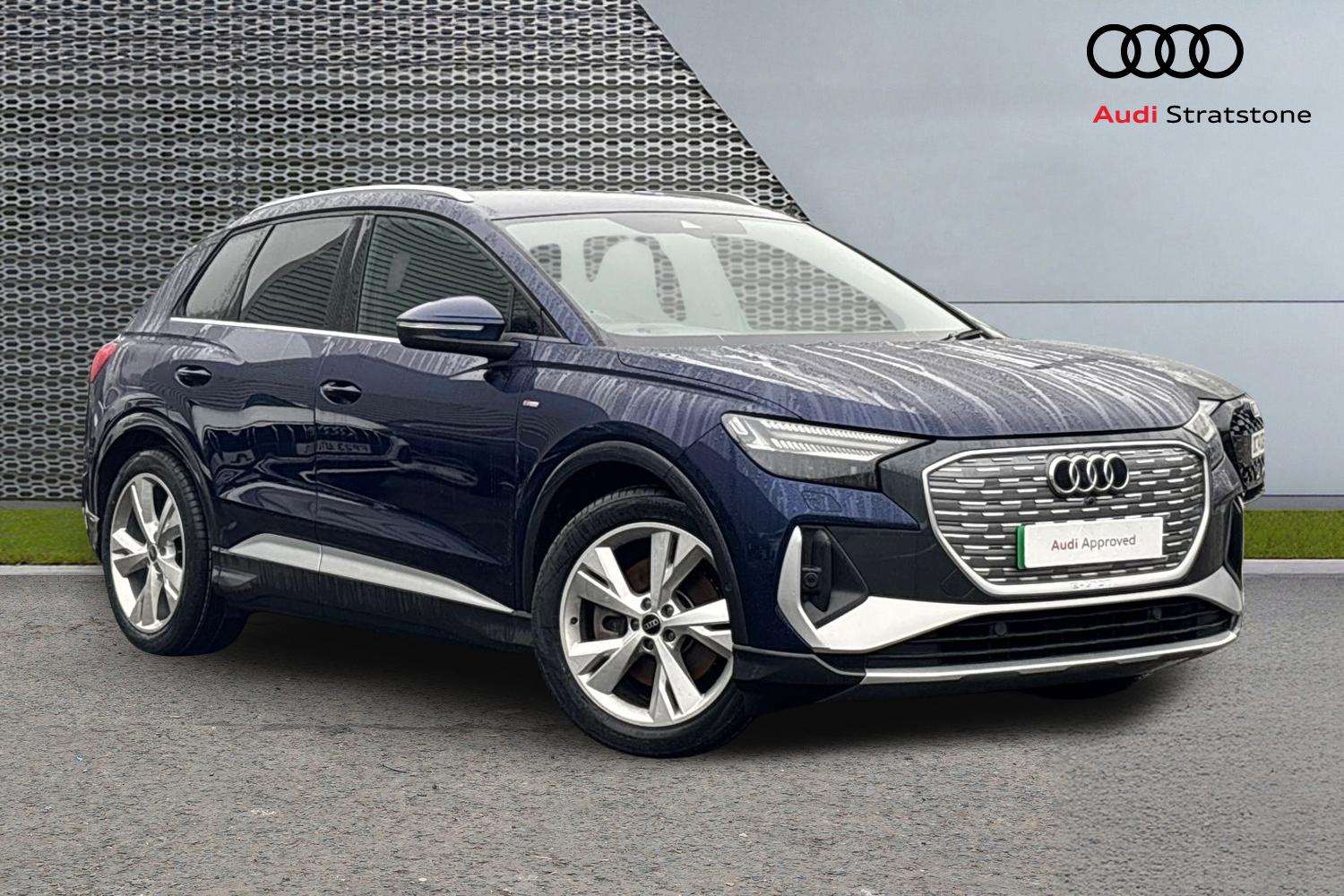 Main listing image - Audi Q4
