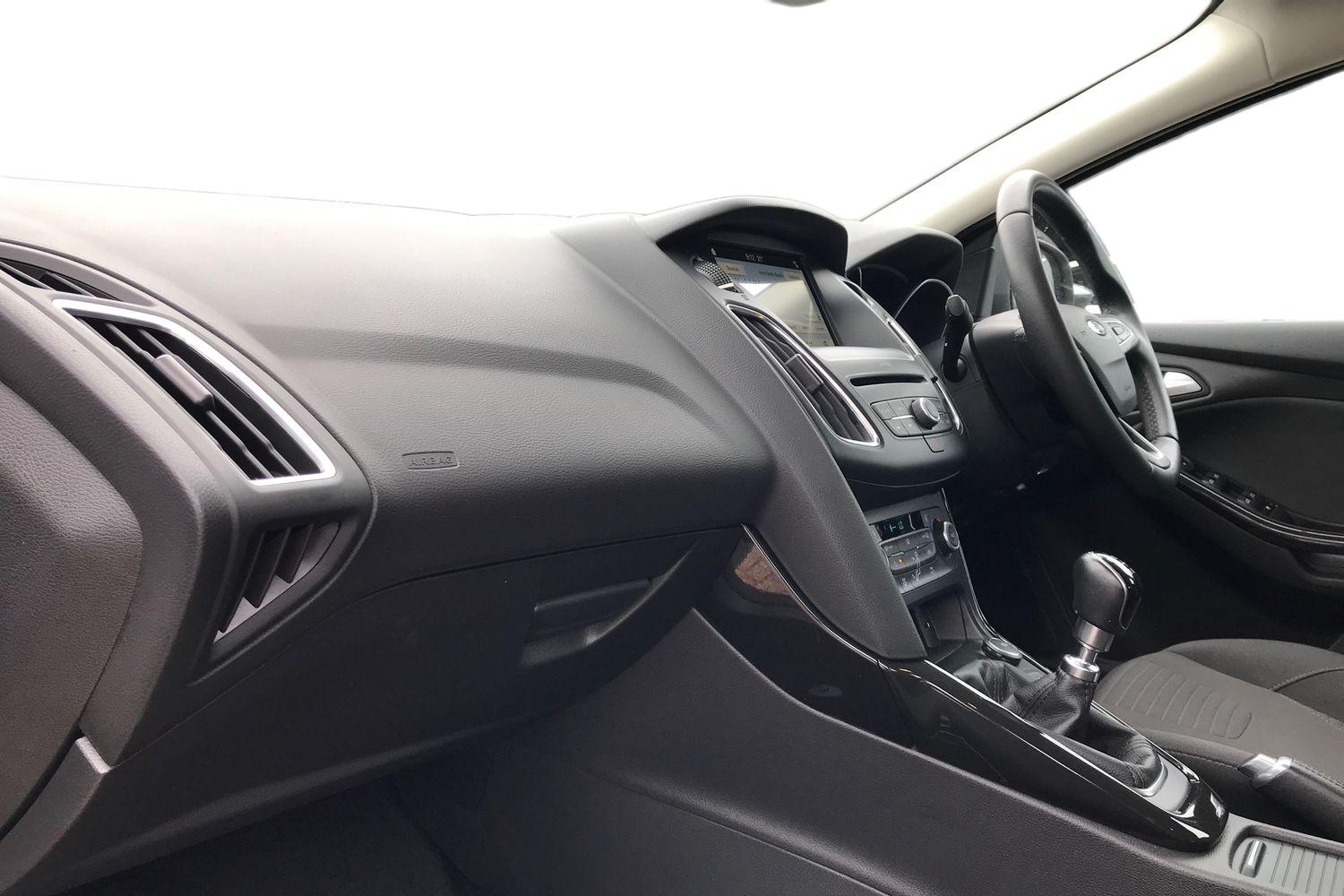 Main listing image - Ford Focus