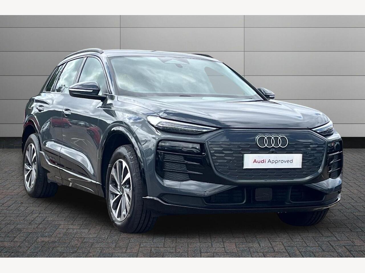 Main listing image - Audi Q6