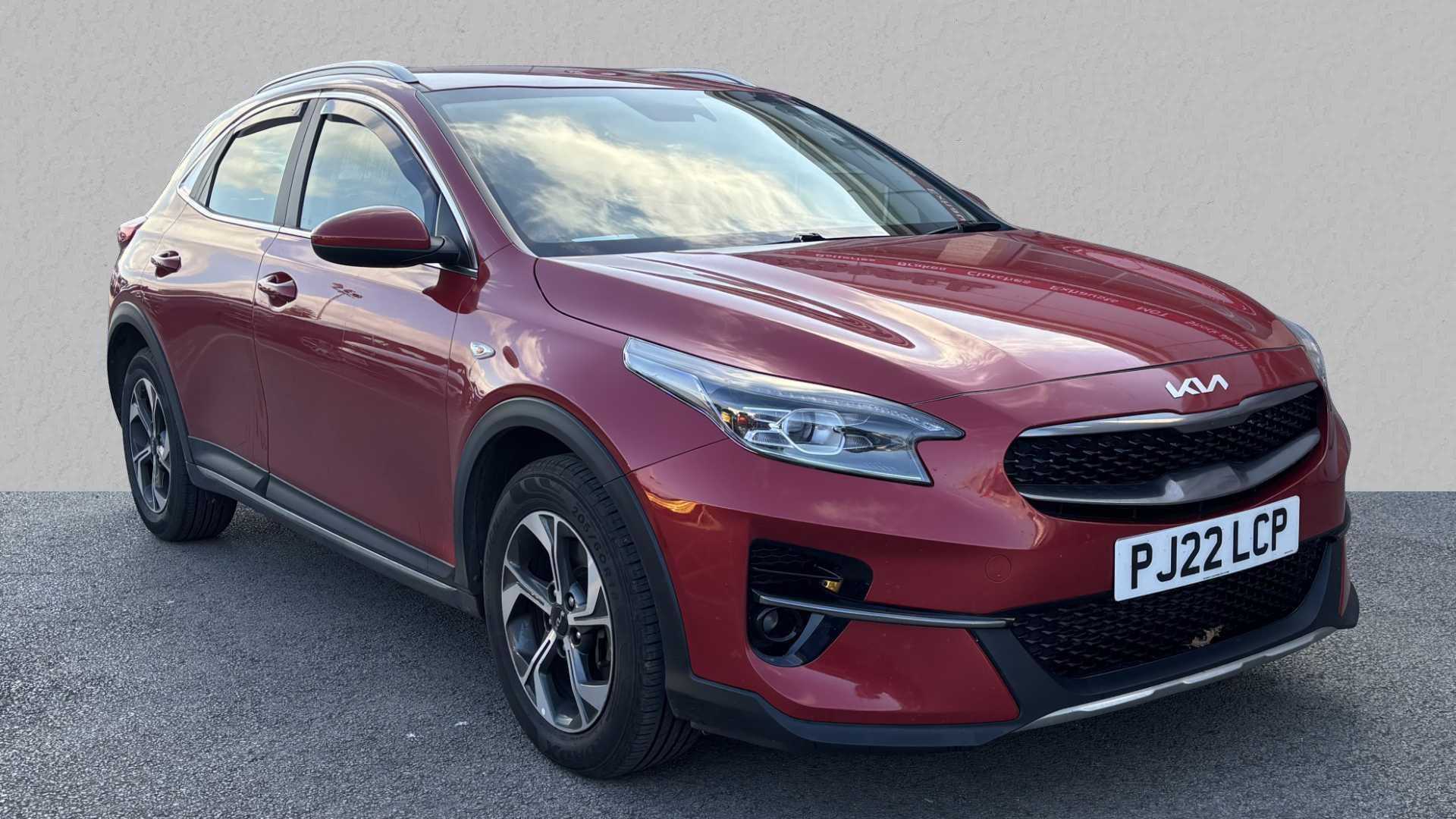 Main listing image - Kia XCeed