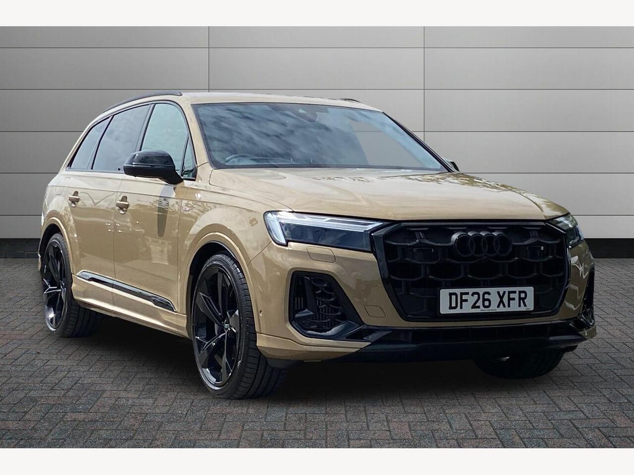 Main listing image - Audi Q7