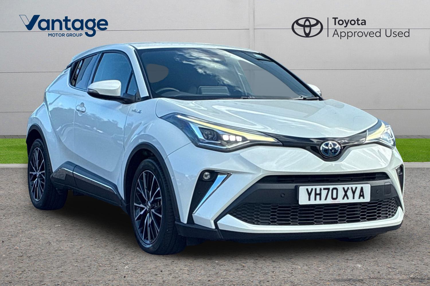 Main listing image - Toyota C-HR