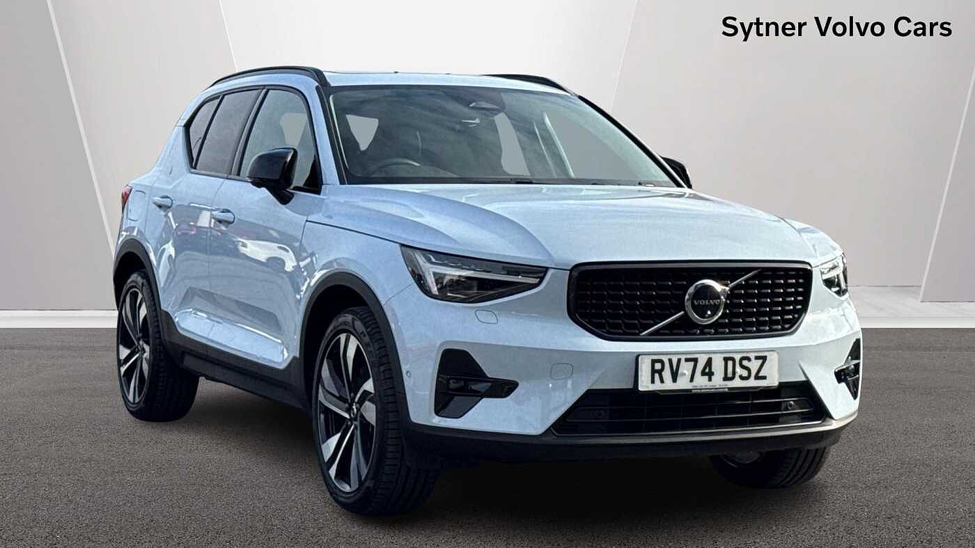 Main listing image - Volvo XC40