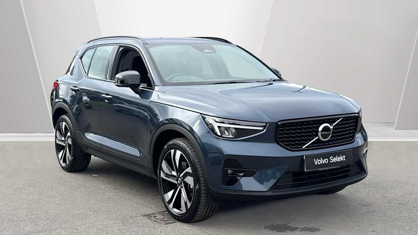 Main listing image - Volvo XC40
