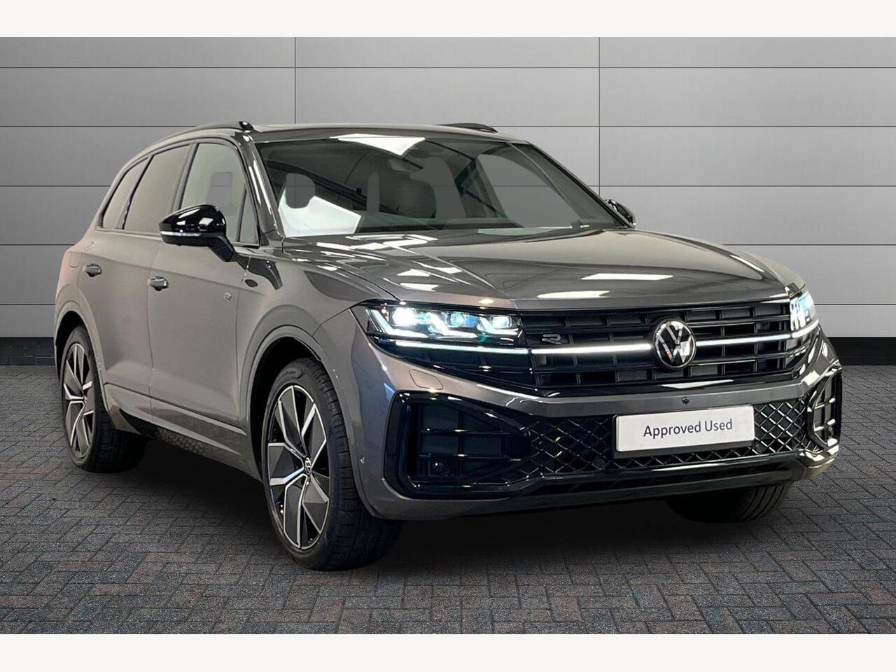 Main listing image - Volkswagen Touareg