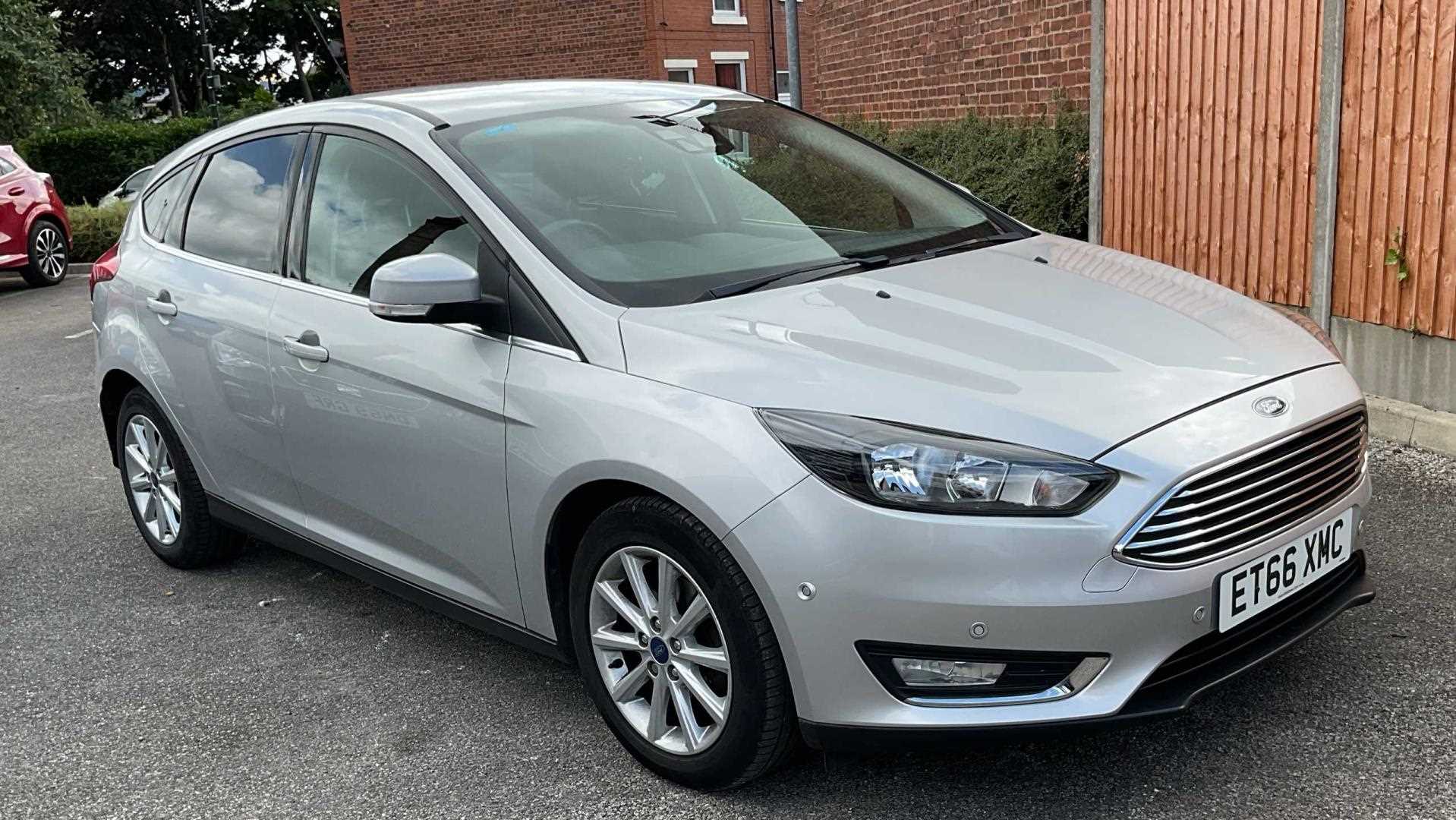 Main listing image - Ford Focus