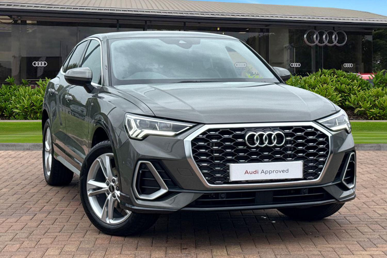 Main listing image - Audi Q3