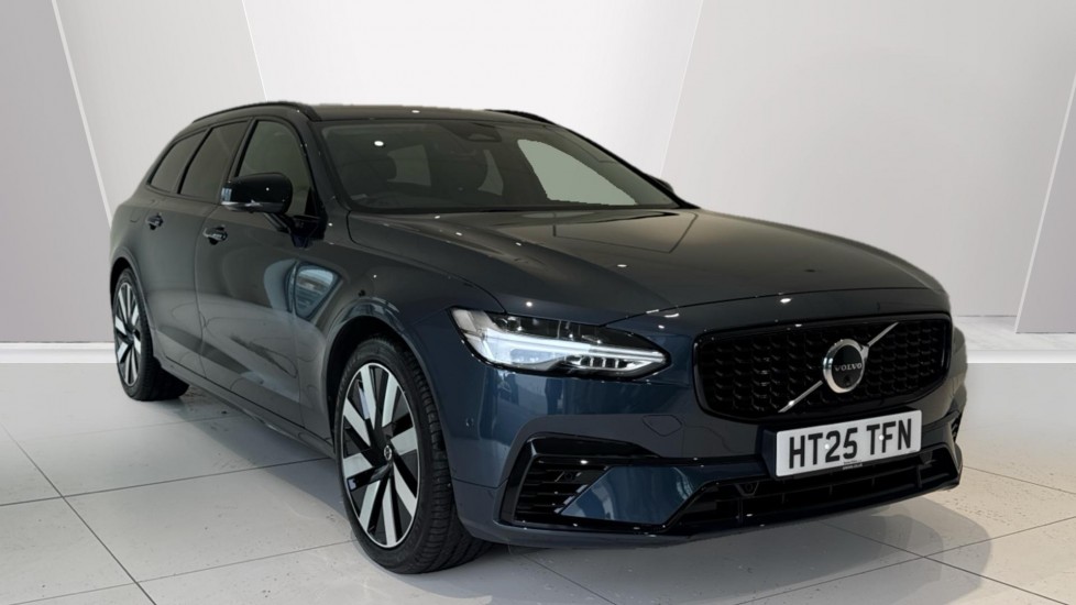 Main listing image - Volvo V90