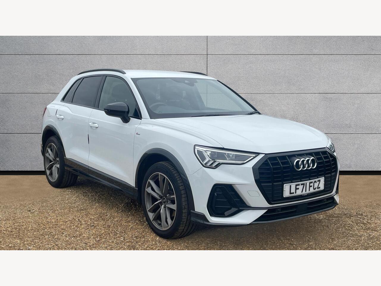 Main listing image - Audi Q3