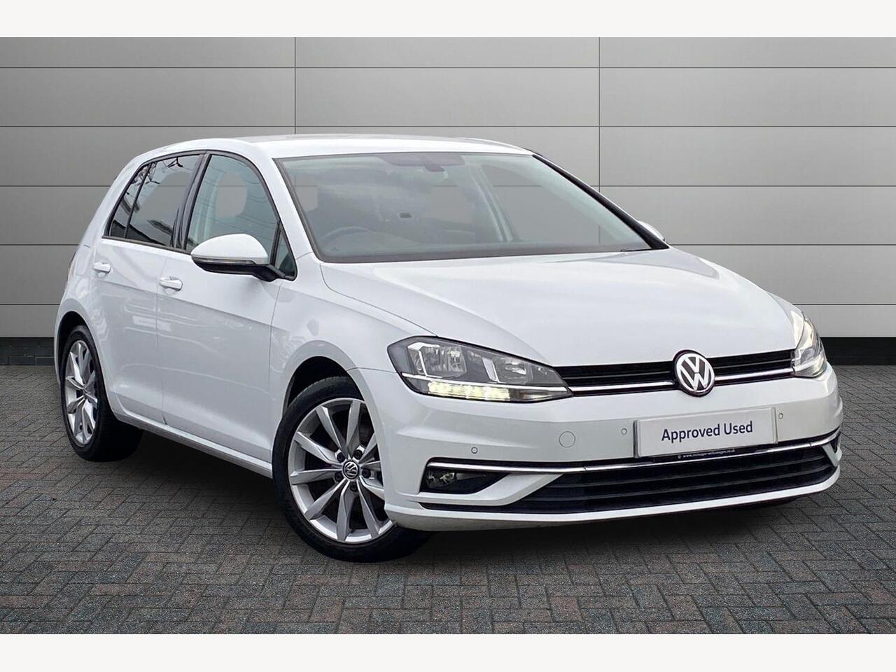 Main listing image - Volkswagen Golf