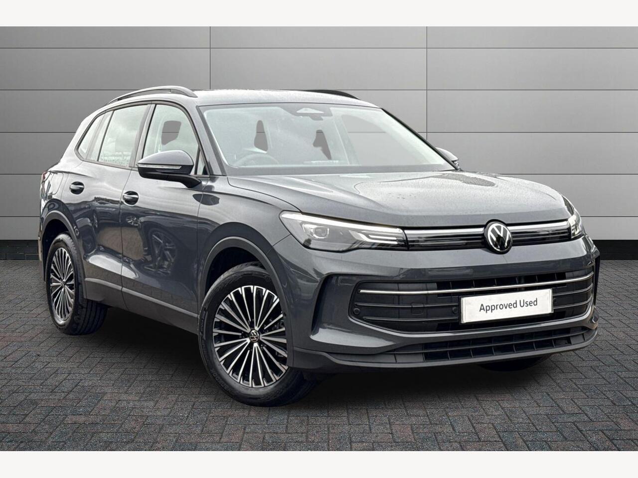 Main listing image - Volkswagen Tiguan
