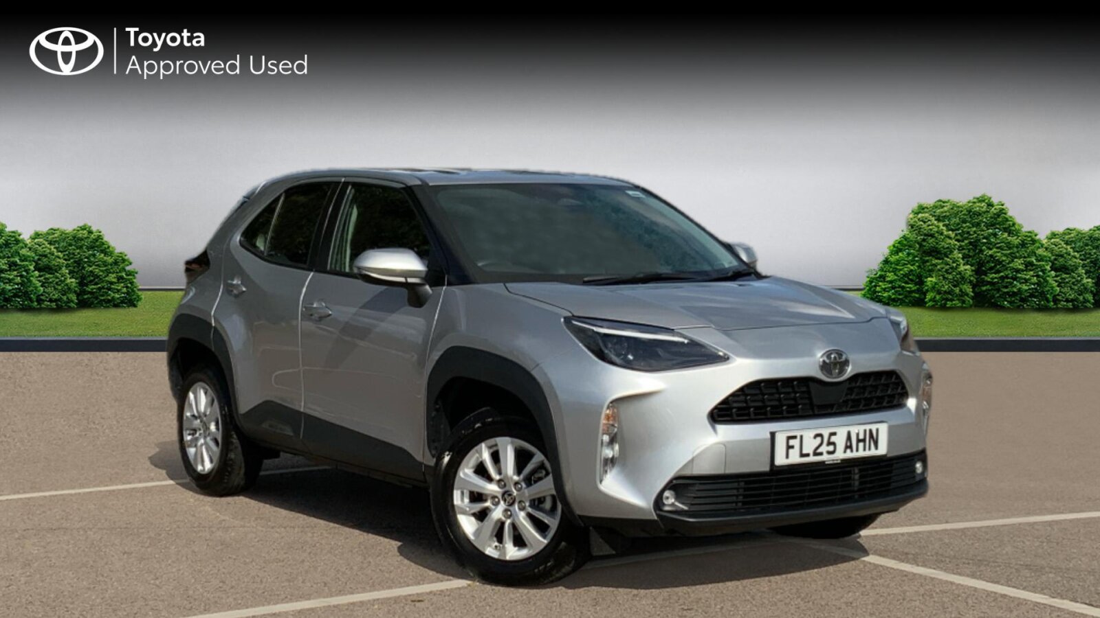 Main listing image - Toyota Yaris Cross